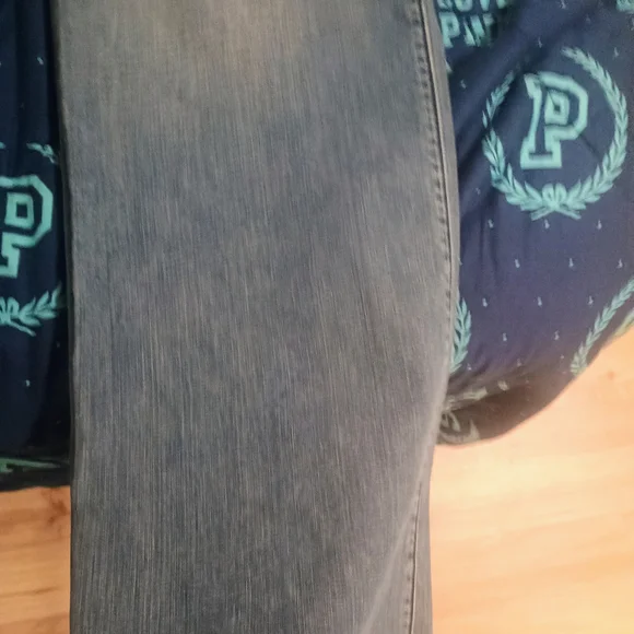 Women's Distressed Blue Jeans